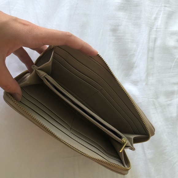 Target Wallet - Picture 2 of 3